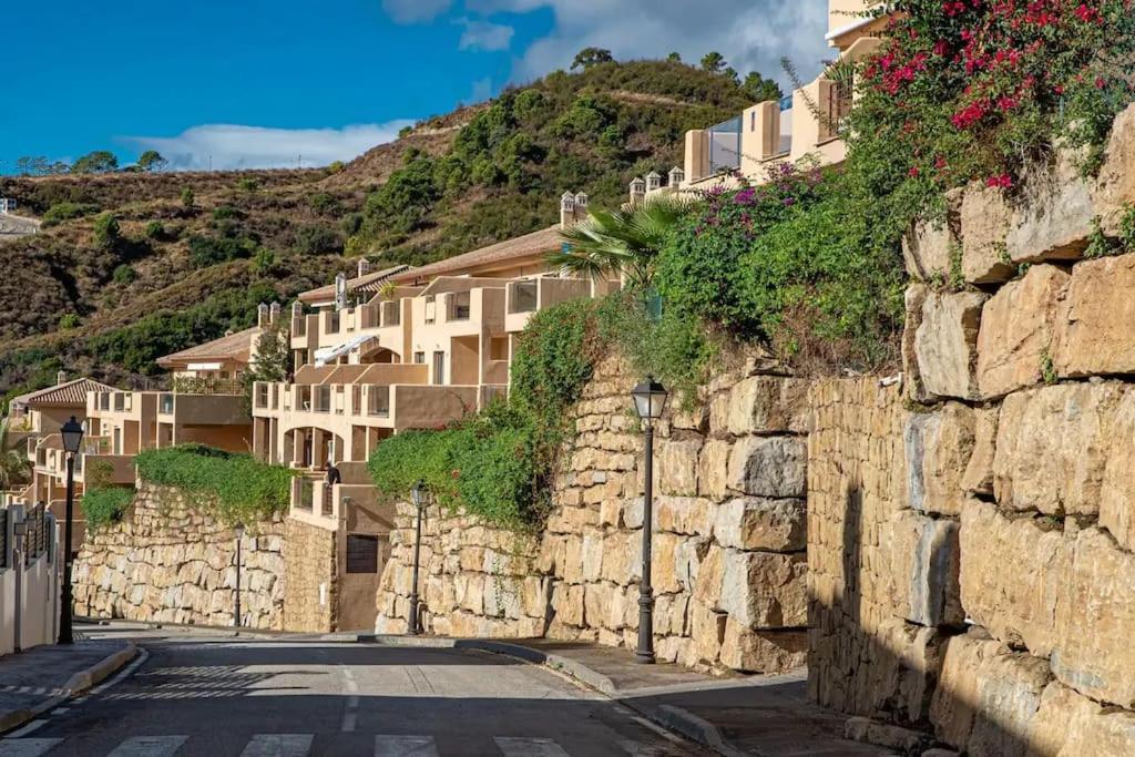 Luxury 3bdr In New Golden Mile, Marbella