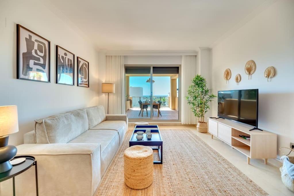 Apartment Luxury 3bdr In New Golden Mile, Marbella Estepona