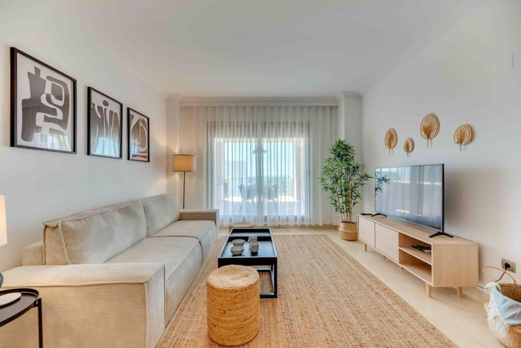 Luxury 3bdr In New Golden Mile, Marbella Estepona