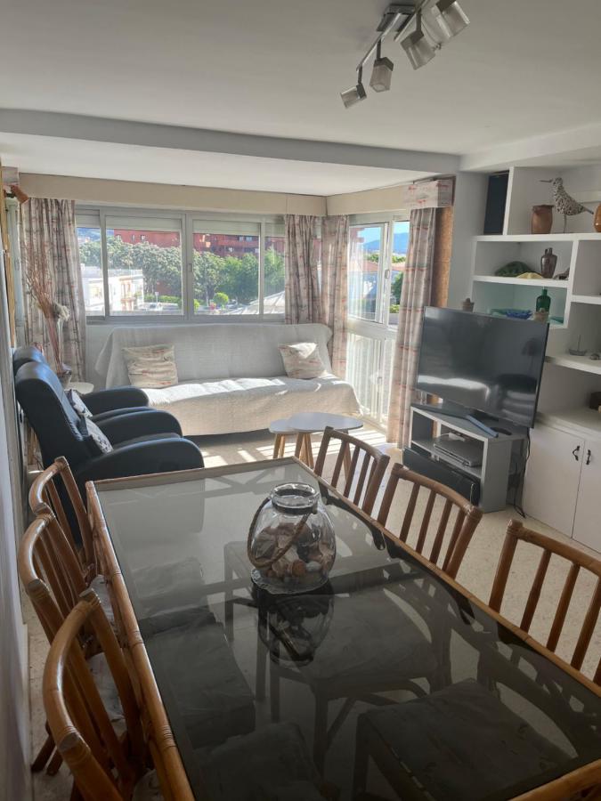 Large Three Bedroom Panoramic Sea Views Apartment *