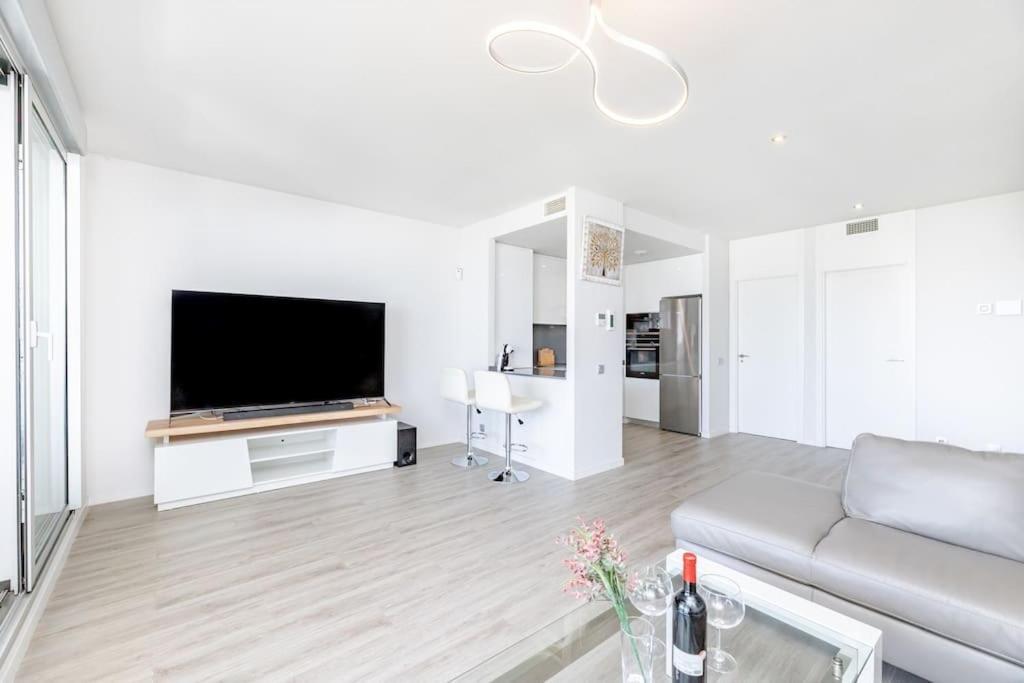Stunning 2 Bedroom Ground Floor Le Mirage Rdr339 *