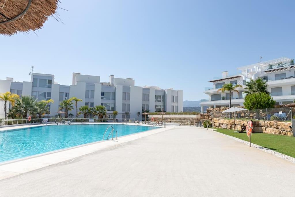 Stunning 2 Bedroom Ground Floor Le Mirage Rdr339 Apartment