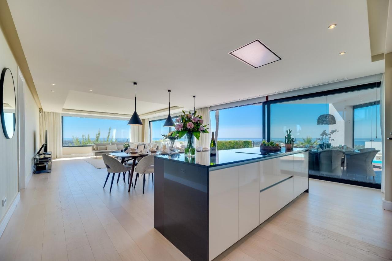 Paraiso: Luxury Sea View With Infinity Pool And Golf Villa Estepona