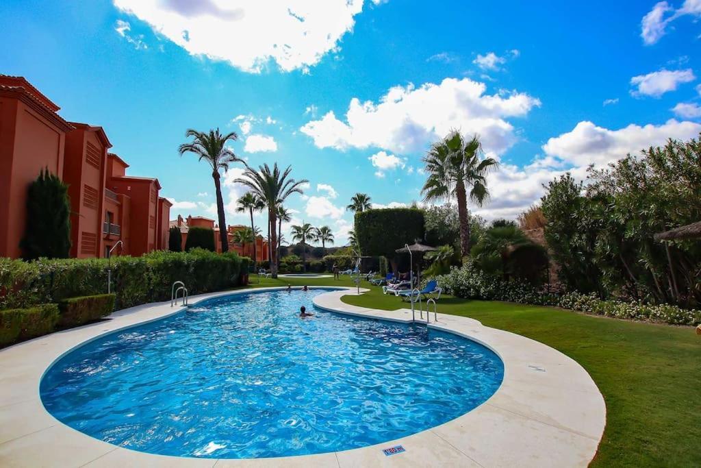En Residencial De Lujo Flamengos Apartment Estepona