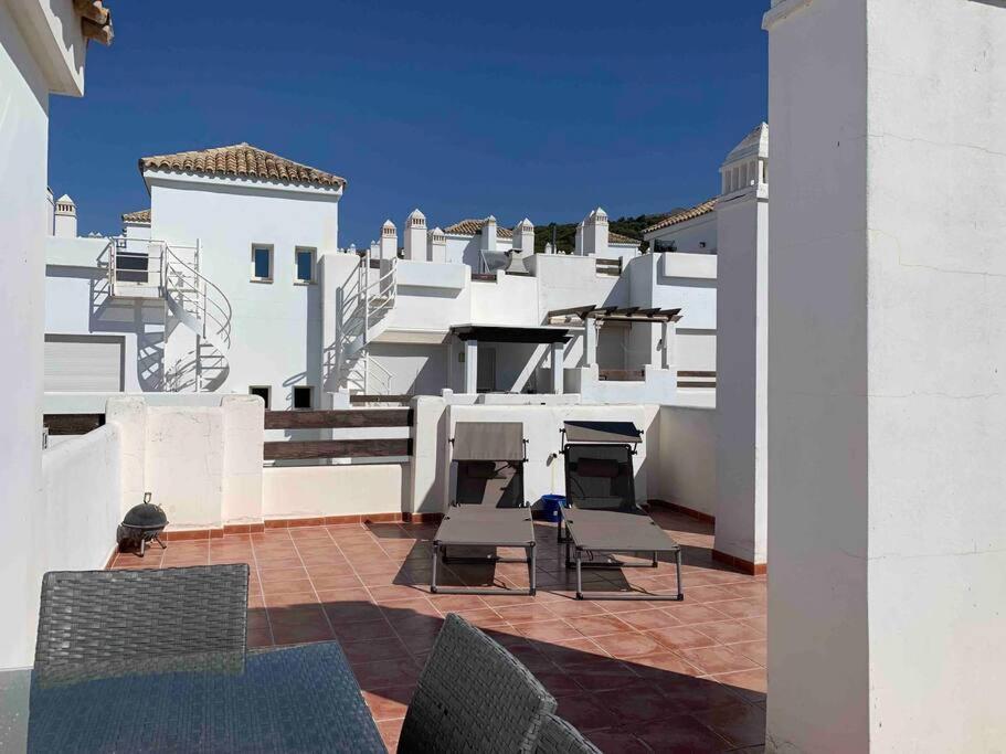 Apartment Penthouse Seaview And Golf Valle Estepona