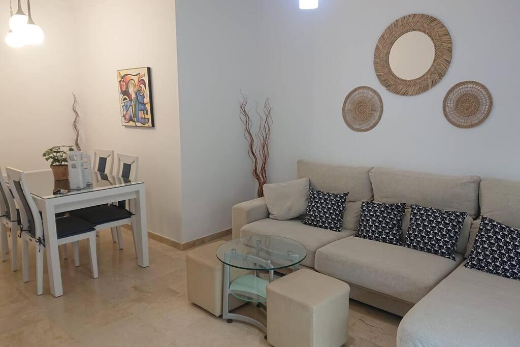 Apartment 1st Line Of The Beach, La Rada Beach! Ac,wifi,terrace, Private Parking