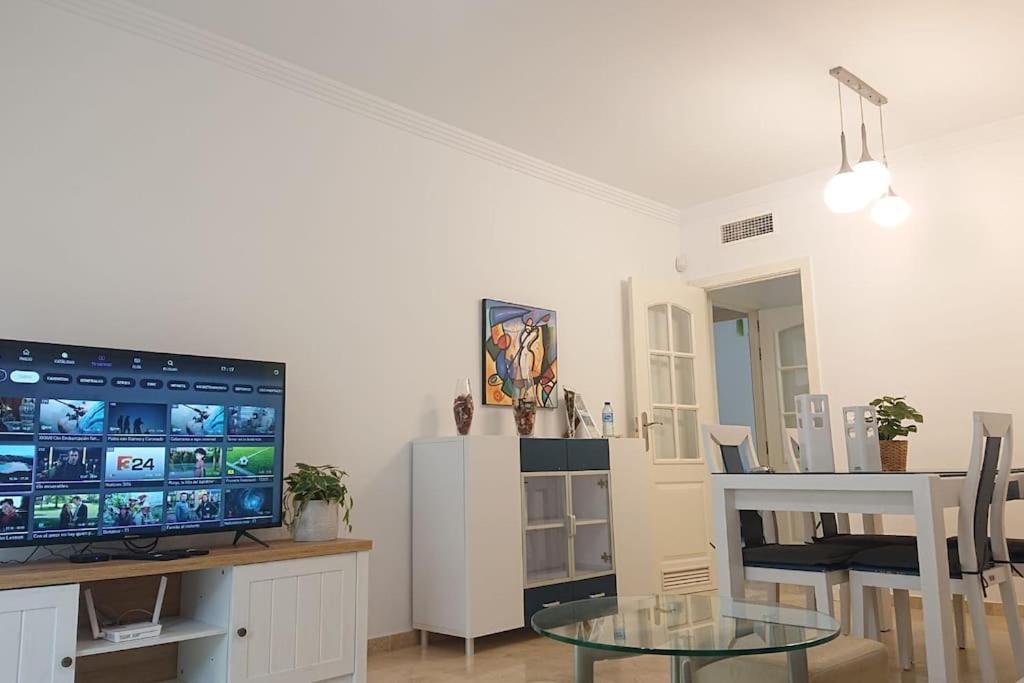1st Line Of The Beach, La Rada Beach! Ac,wifi,terrace, Private Parking Apartment *