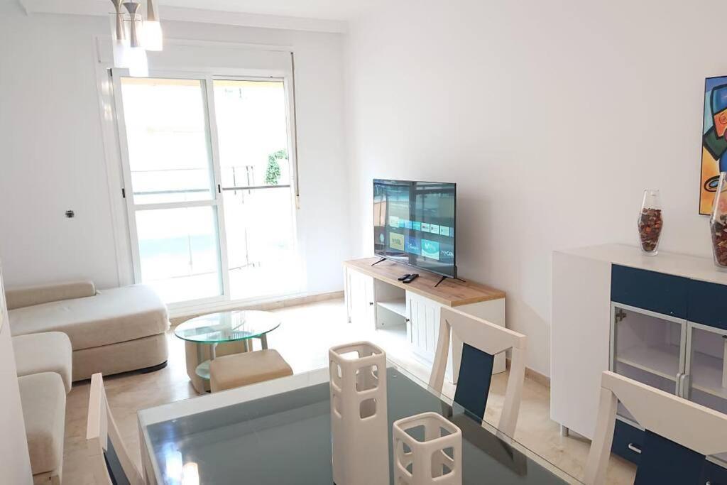 Apartment 1st Line Of The Beach, La Rada Beach! Ac,wifi,terrace, Private Parking Estepona