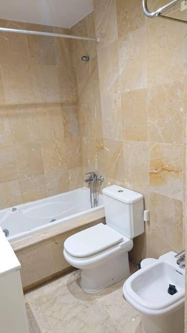 1st Line Of The Beach, La Rada Beach! Ac,wifi,terrace, Private Parking Estepona