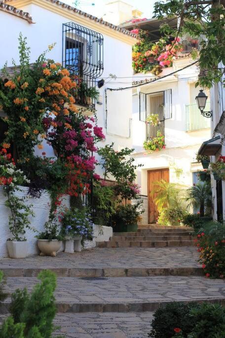 1st Line Of The Beach, La Rada Beach! Ac,wifi,terrace, Private Parking *