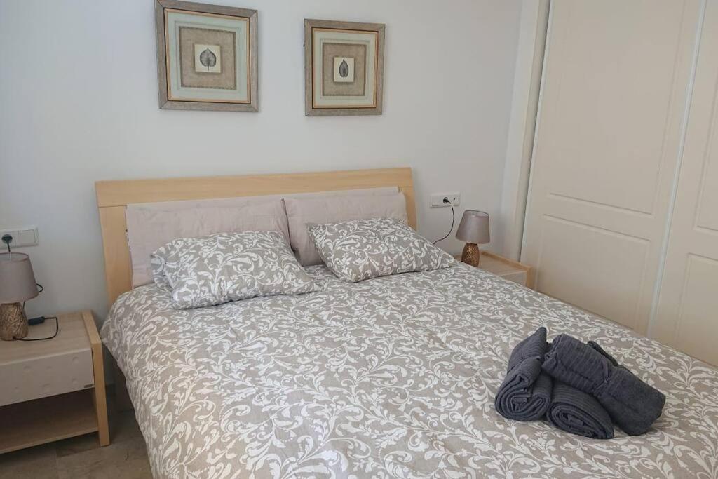 1st Line Of The Beach, La Rada Beach! Ac,wifi,terrace, Private Parking Apartment *