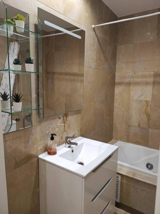 Apartment 1st Line Of The Beach, La Rada Beach! Ac,wifi,terrace, Private Parking