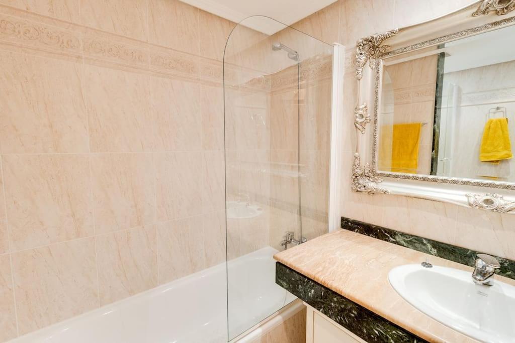 Your Dream Penthouse In Selwo Apartment