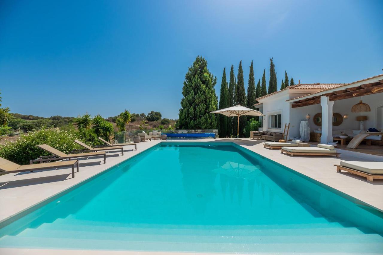 Vacation Marbella I Ballesteros, Near Golf Courses, Private Pool And Gigantic Garden Villa Estepona