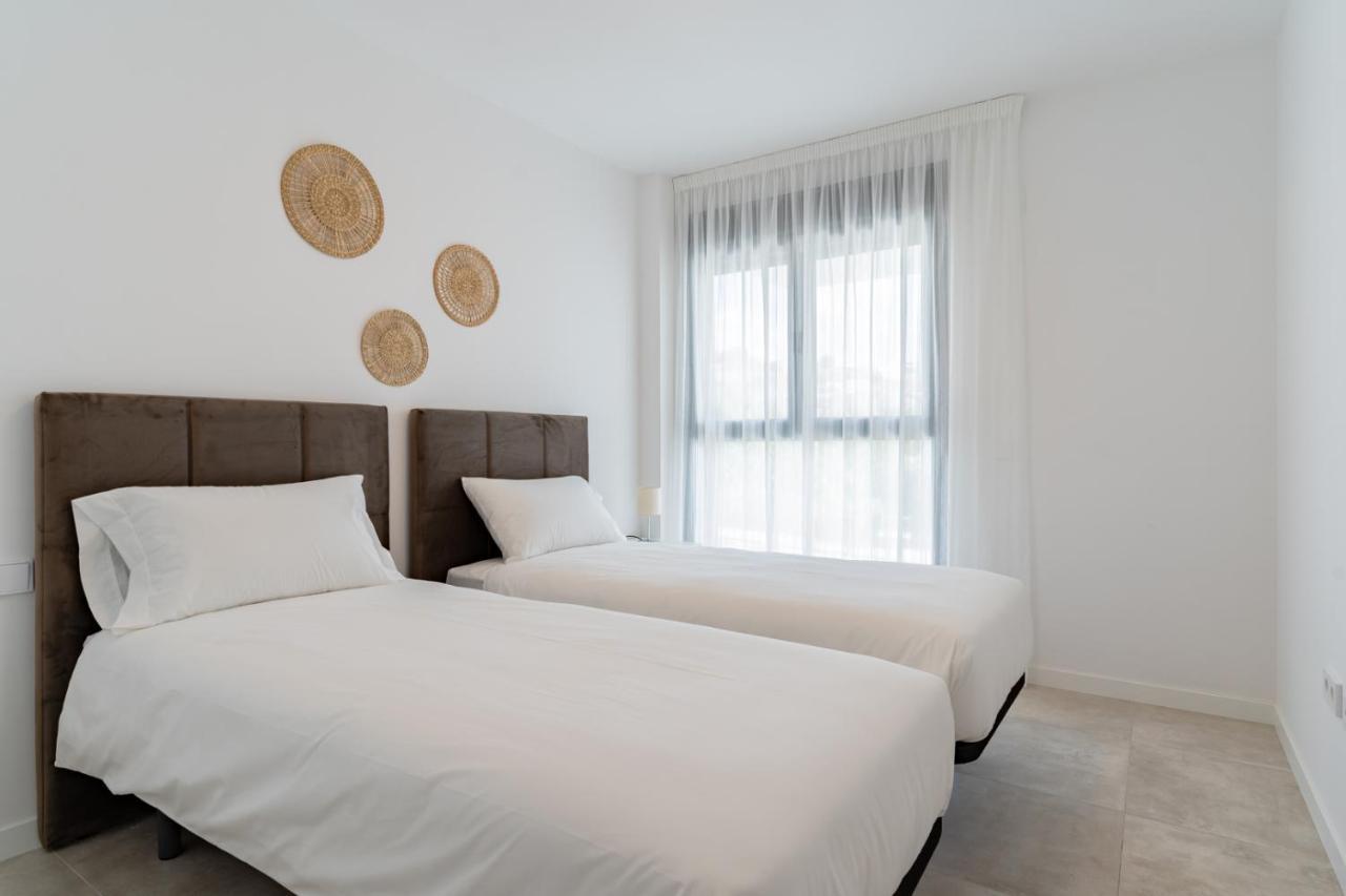 Cosy And Centrally Located In * Estepona