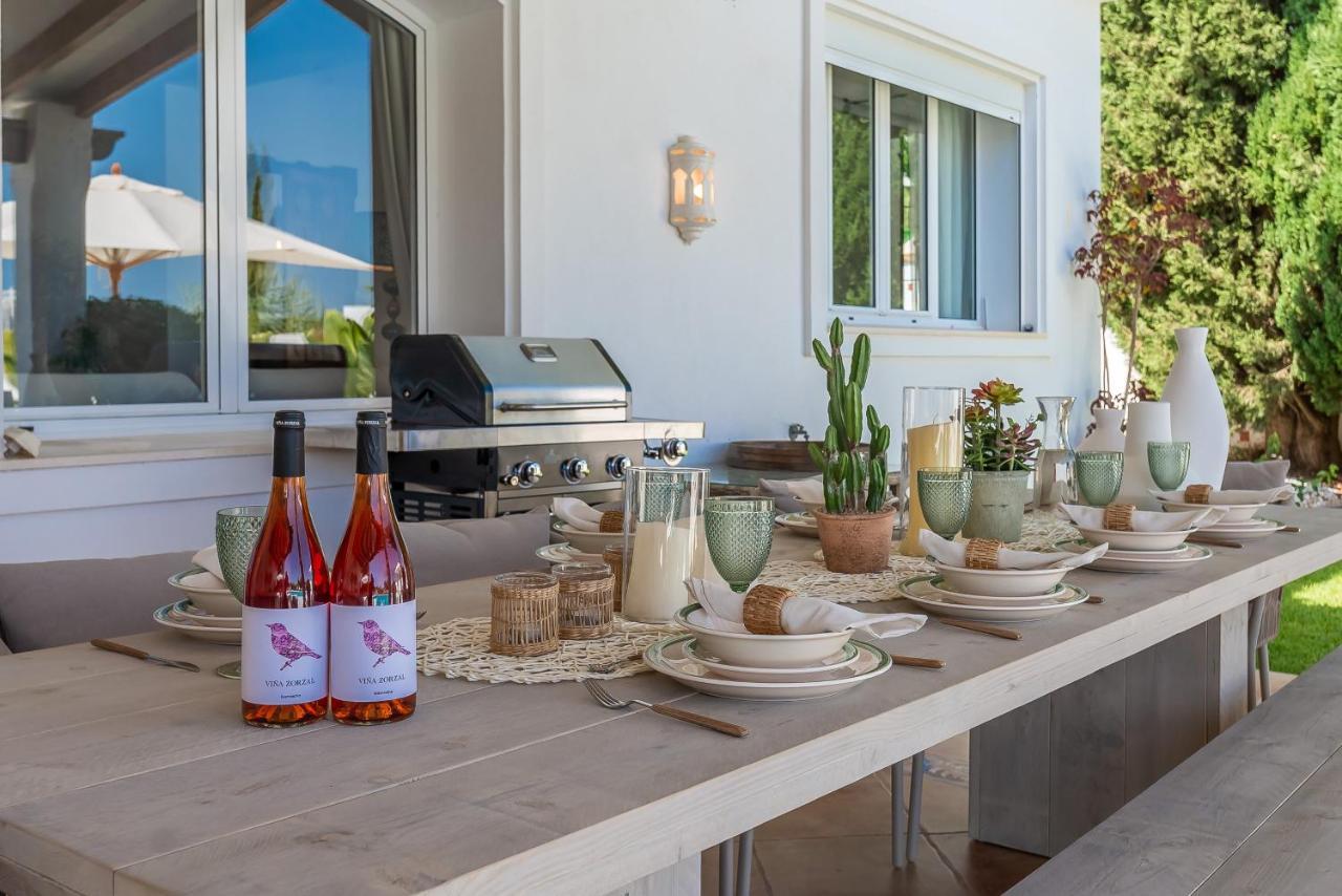 Villa Vacation Marbella I Ballesteros, Near Golf Courses, Private Pool And Gigantic Garden Estepona