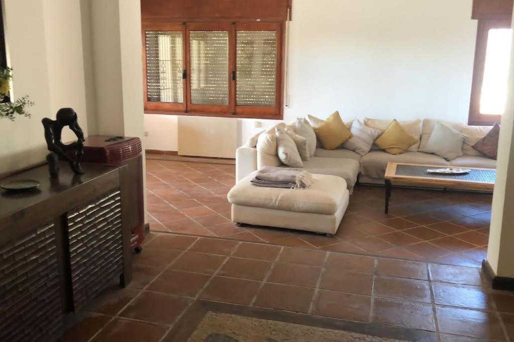 Exclusive Secluded With Private Pool Hot Tub & Bbq -7 Minutes From Marbella