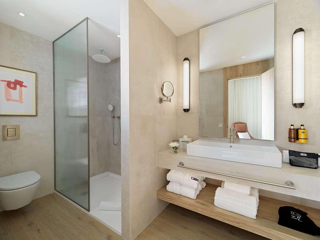 H10 Croma Malaga *