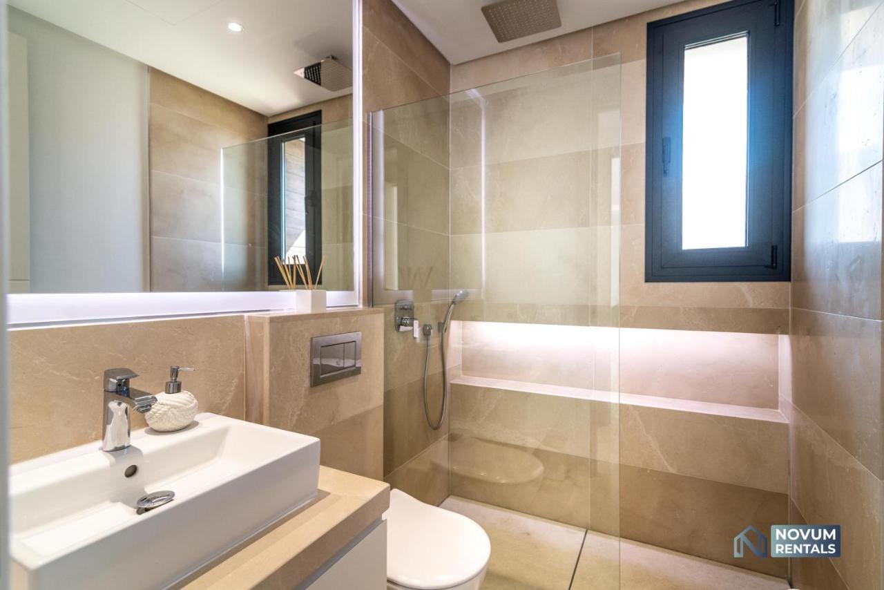 Villa Remarkable 5-bdrm - Heated Pool & Gym