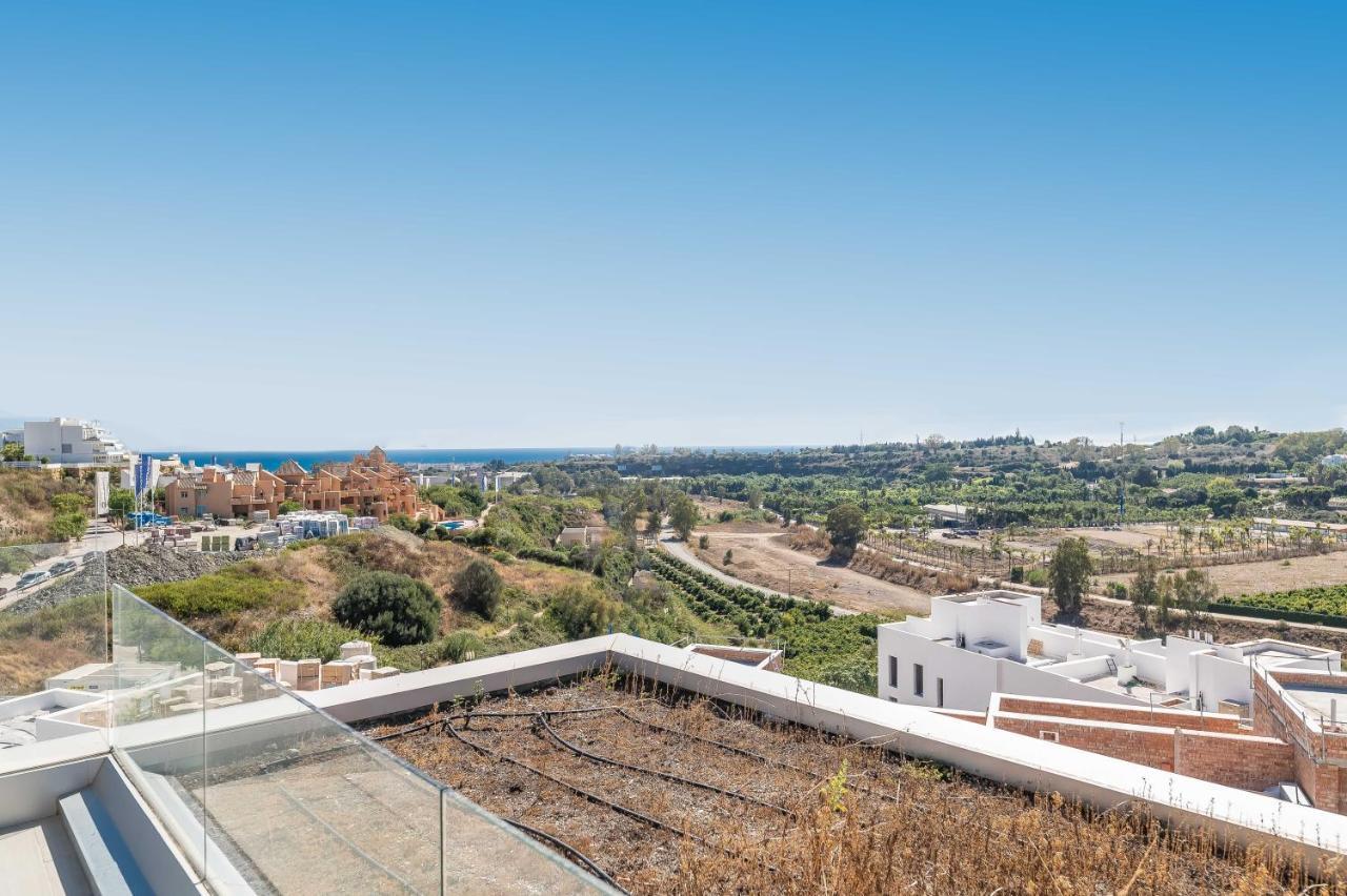 Unique 3-bdrm Townhouse, Stunning View, Pool & Bbq Apartment