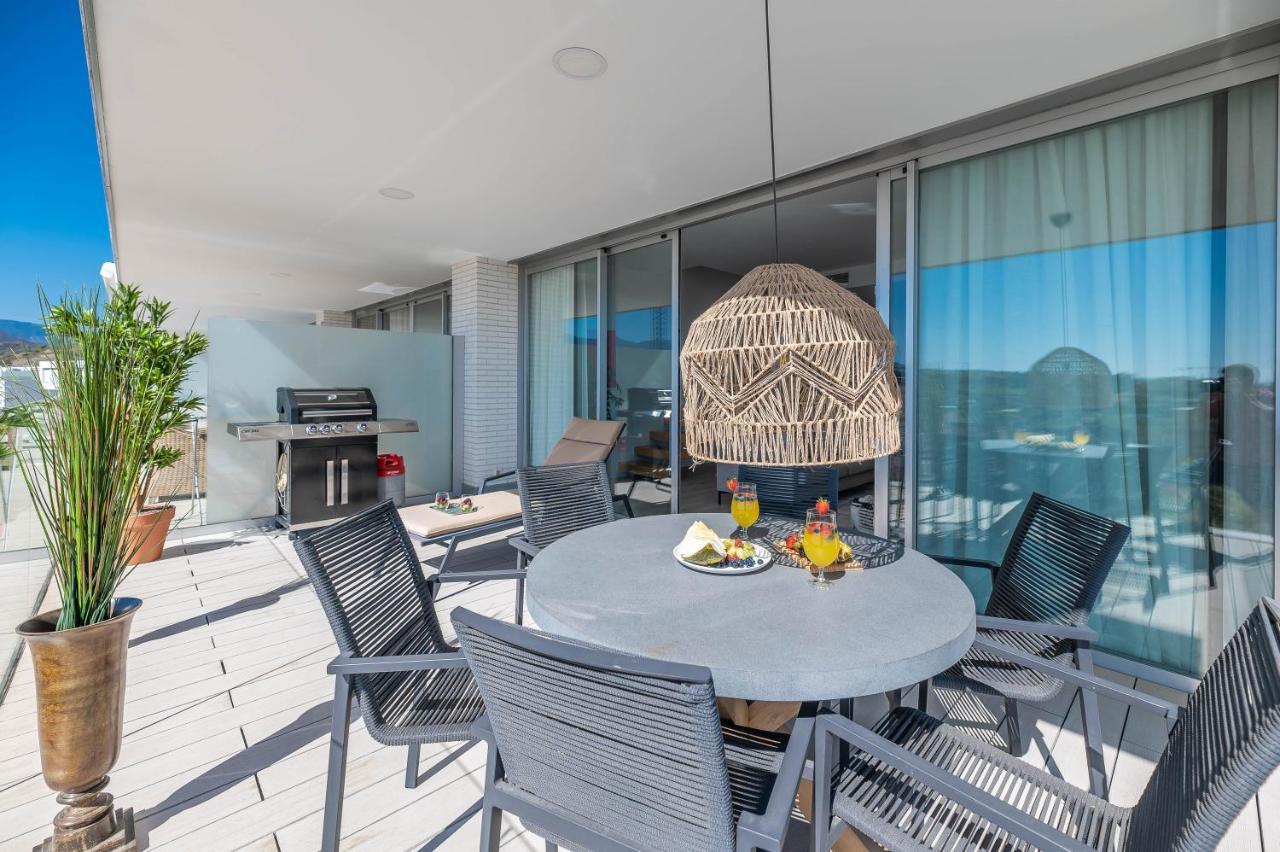 Unique 3-bdrm Townhouse, Stunning View, Pool & Bbq Apartment Estepona