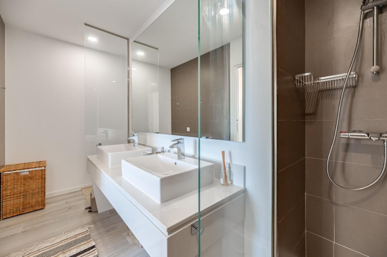 Unique 3-bdrm Townhouse, Stunning View, Pool & Bbq Apartment