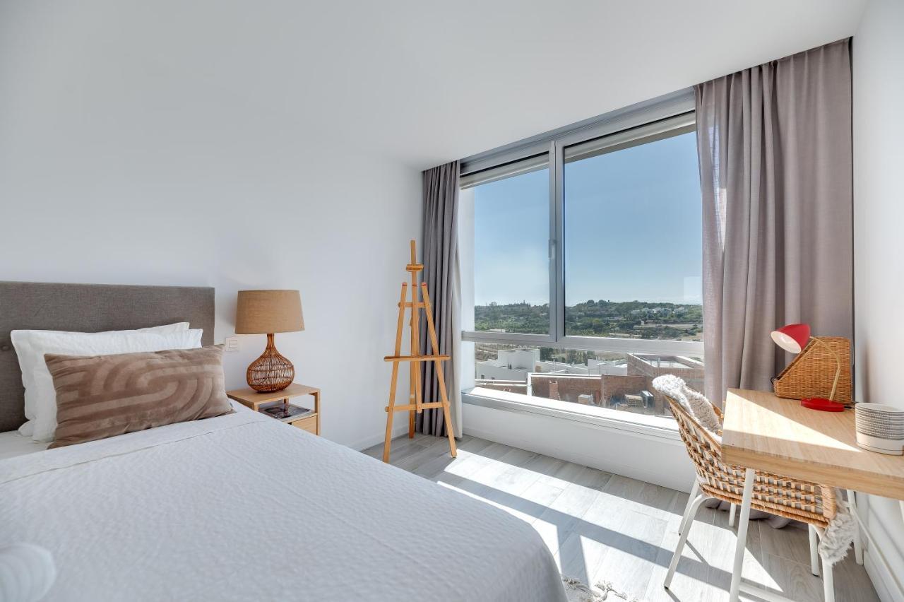 Unique 3-bdrm Townhouse, Stunning View, Pool & Bbq *