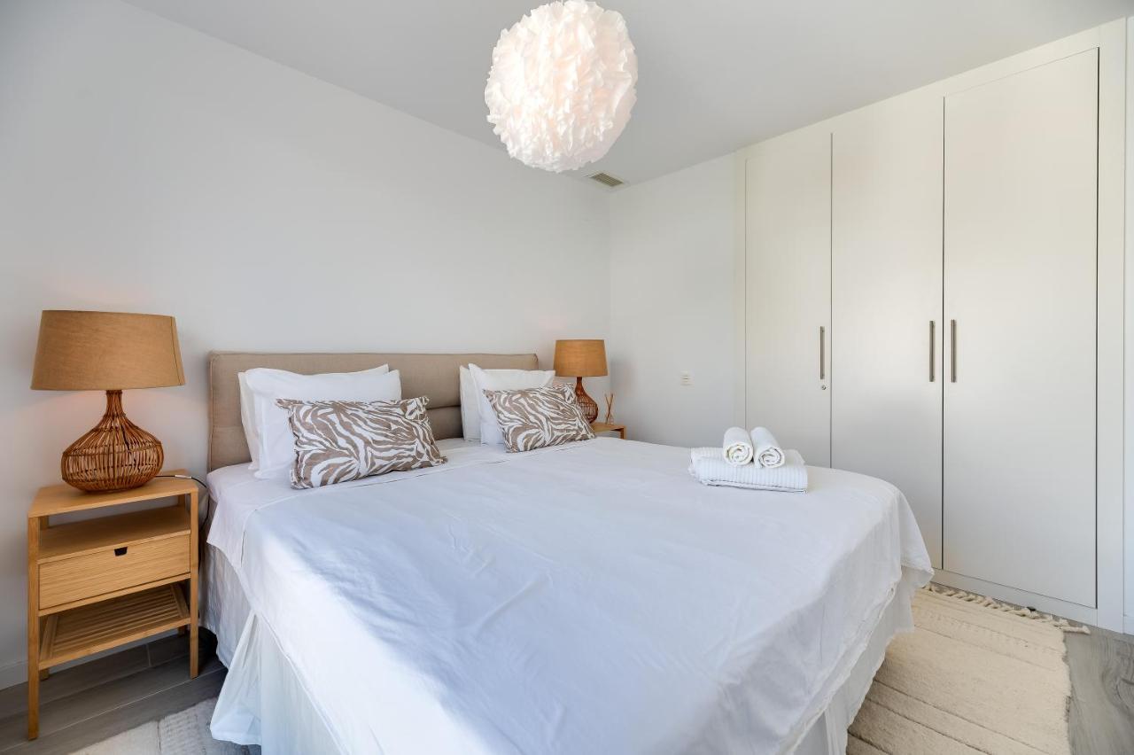 Apartment Unique 3-bdrm Townhouse, Stunning View, Pool & Bbq *