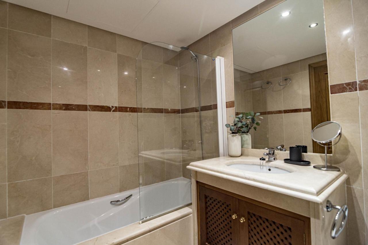 Floor Spacious With Sea Views In Costalita *