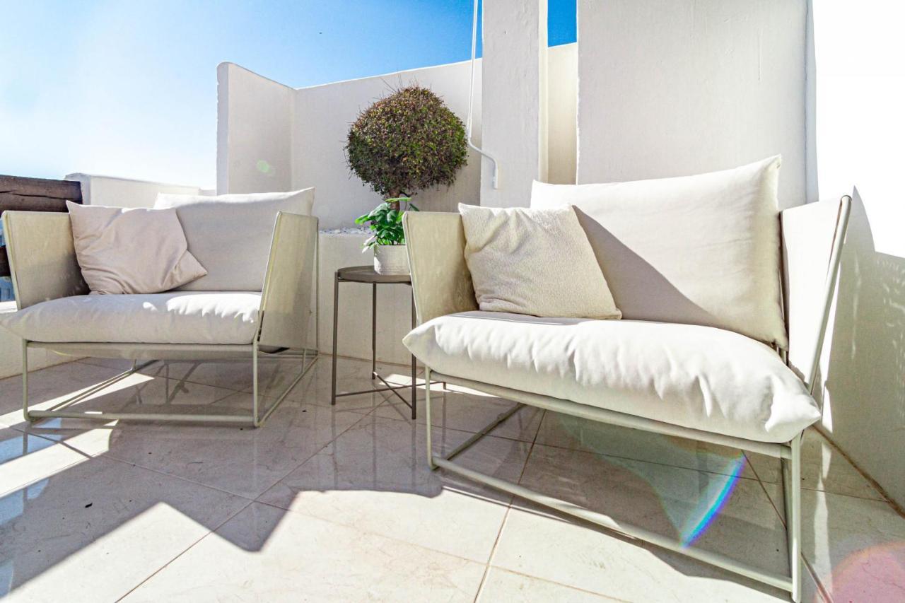 Floor Spacious With Sea Views In Costalita Apartment