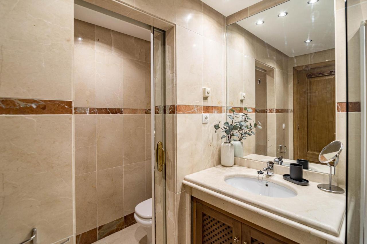 Floor Spacious With Sea Views In Costalita *