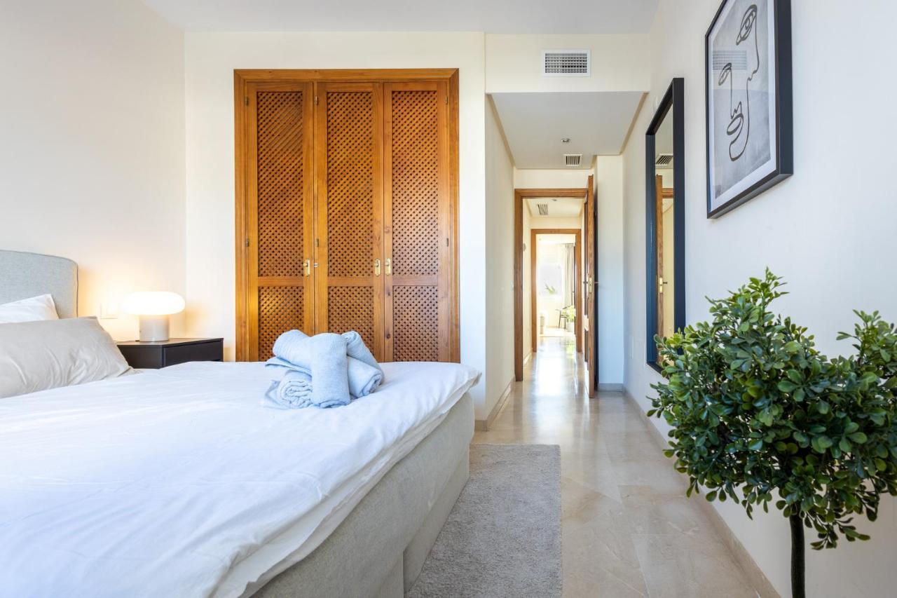 Floor Spacious With Sea Views In Costalita Apartment