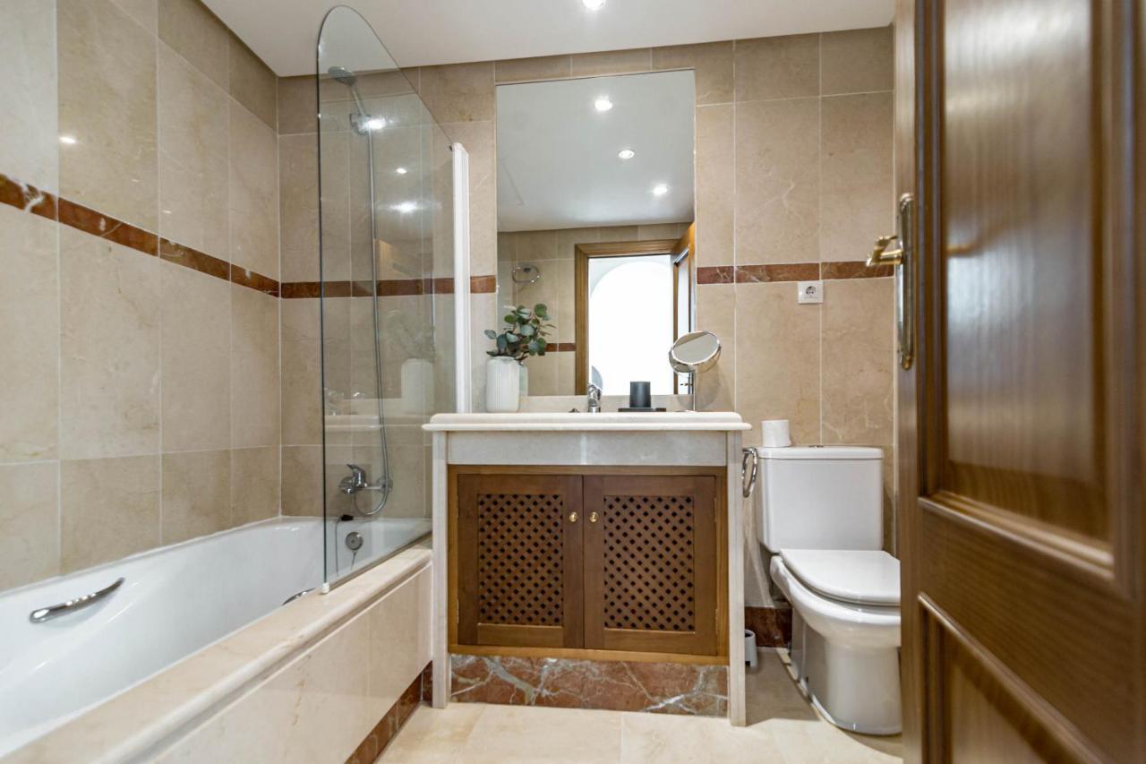 Floor Spacious With Sea Views In Costalita * Estepona
