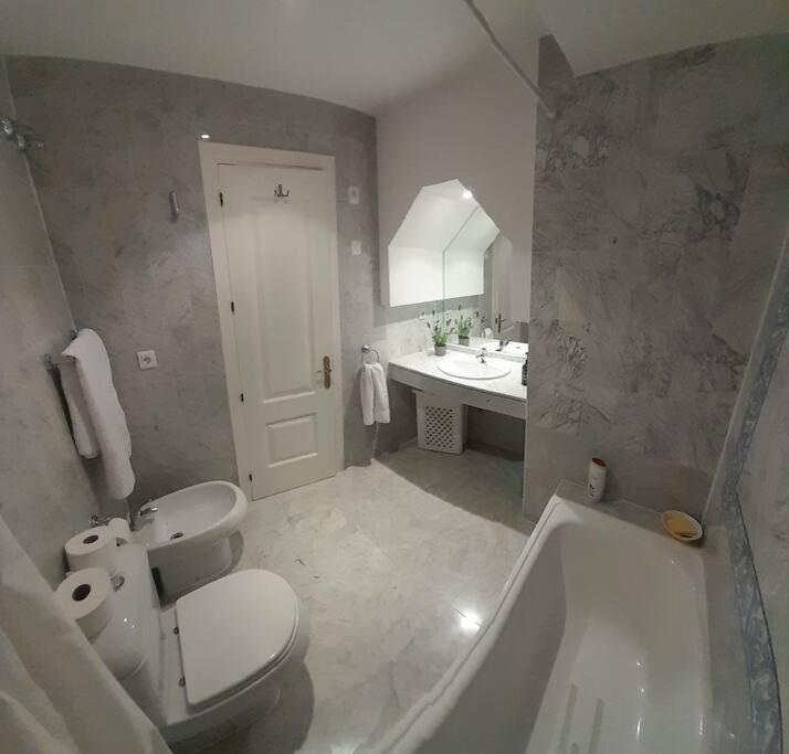 Great 2 Bedroom Flat For Golfers And Families! *