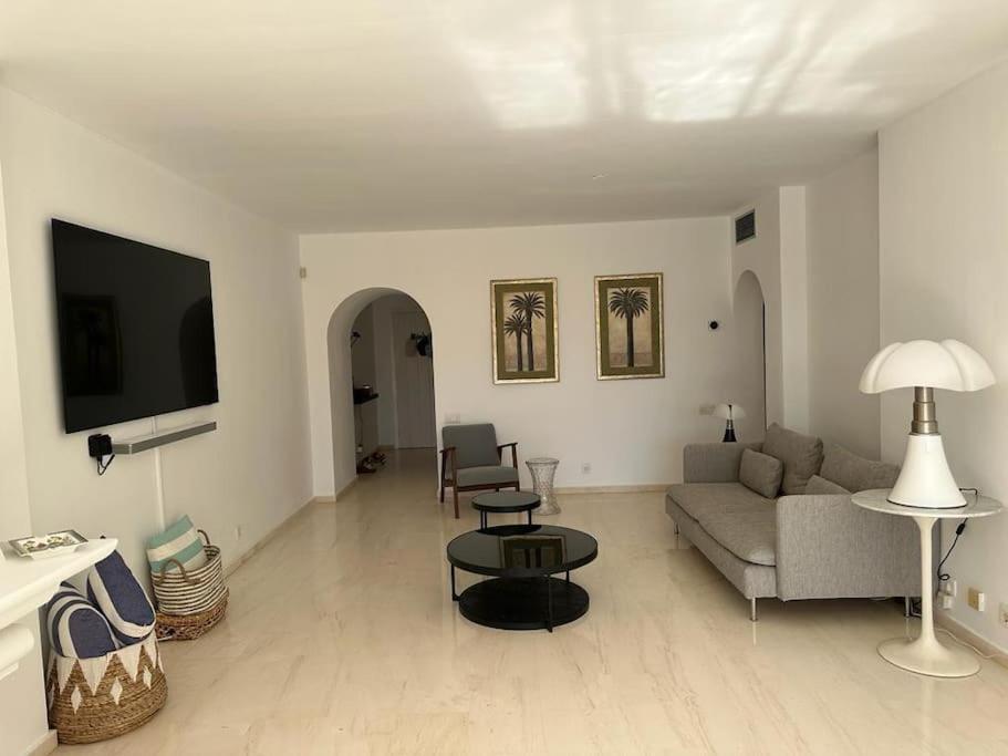 Great 2 Bedroom Flat For Golfers And Families! *