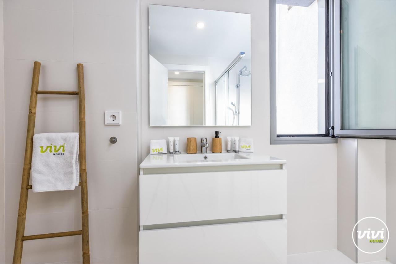 Vivi Homes - Sol Garden Pool, Terrace & Golf Apartment