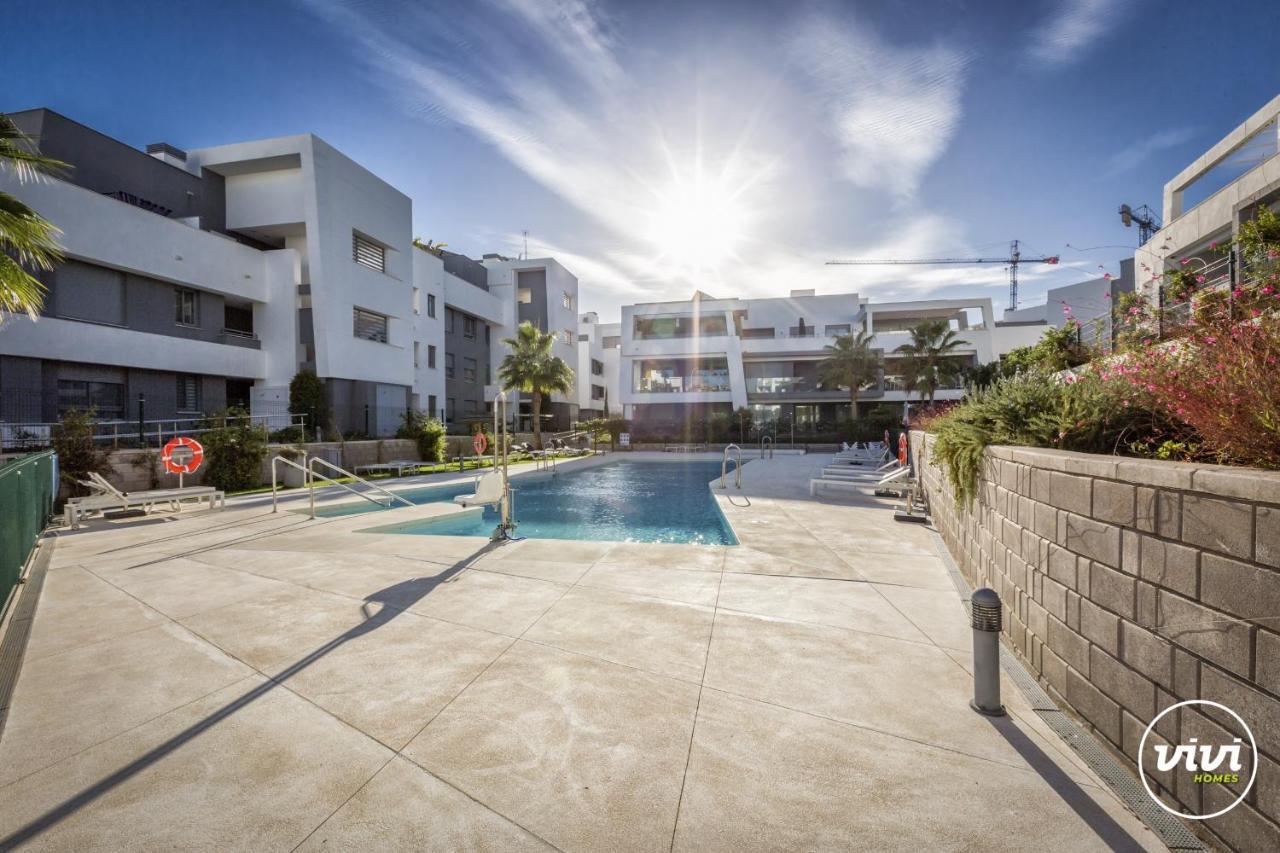 Vivi Homes - Sol Garden Pool, Terrace & Golf * Estepona