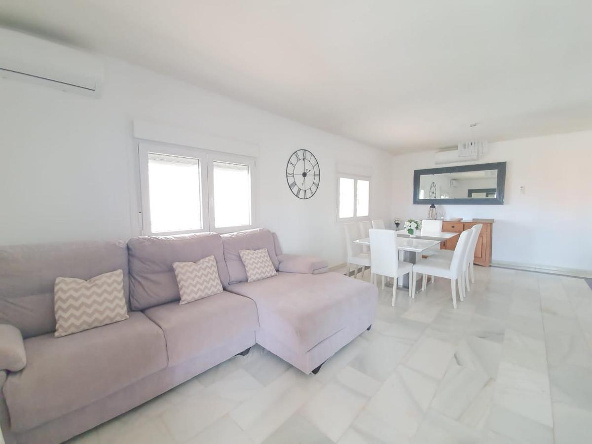 Beautiful 5 Bedroom Villa, Sea Views, Private Pool, Newly Refurbished * Estepona