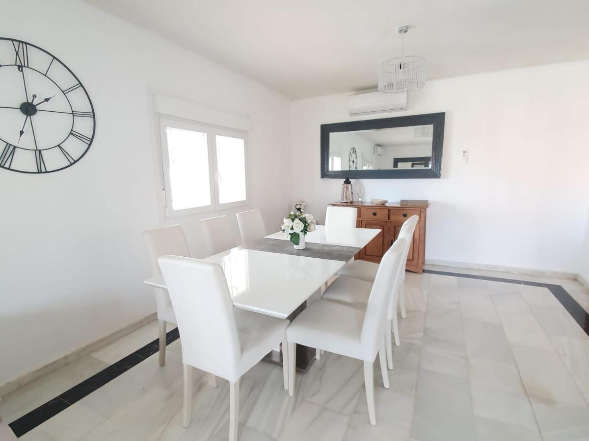 Beautiful 5 Bedroom Villa, Sea Views, Private Pool, Newly Refurbished Villa Estepona