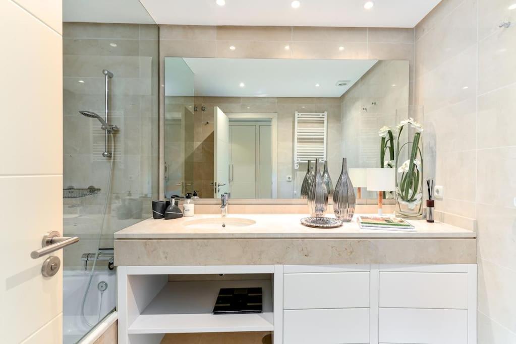 Modern In Alcazaba Lagoon Apartment *