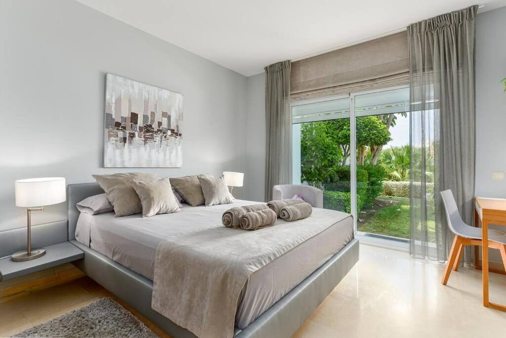 Modern In Alcazaba Lagoon Estepona