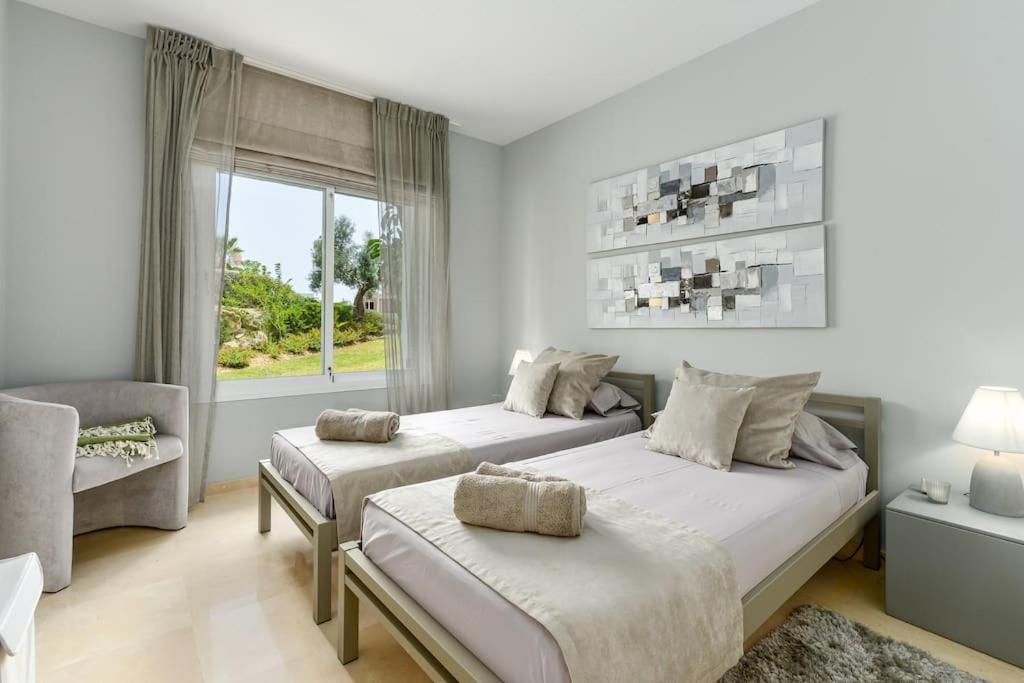 Modern In Alcazaba Lagoon Apartment Estepona