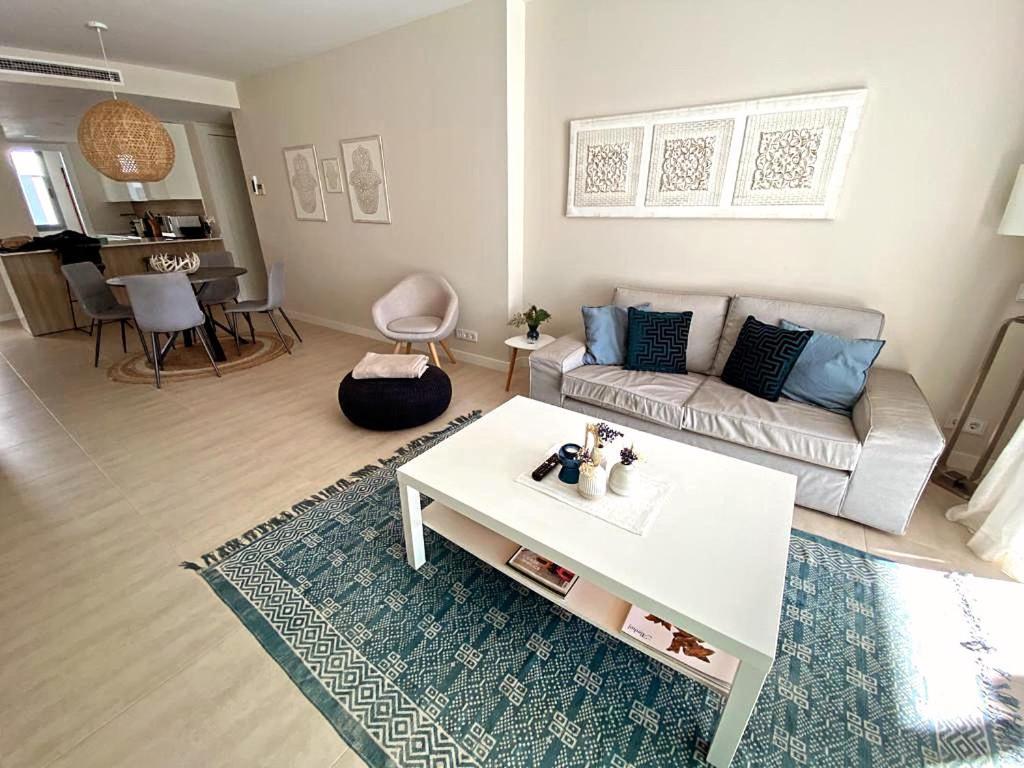 Vanian Gardens Ocean's Eleven Apartment *