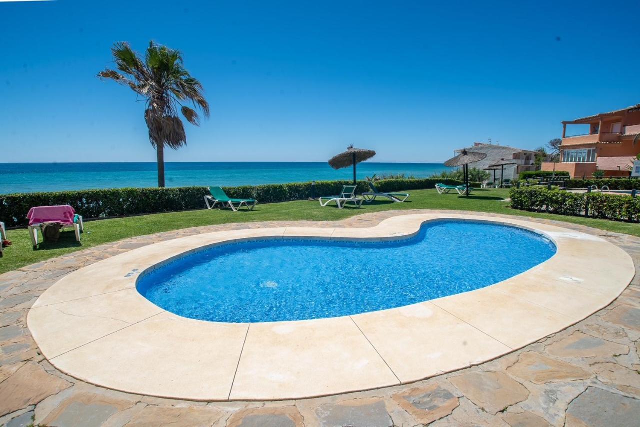 Fantastic Beachfront Apartment Estepona