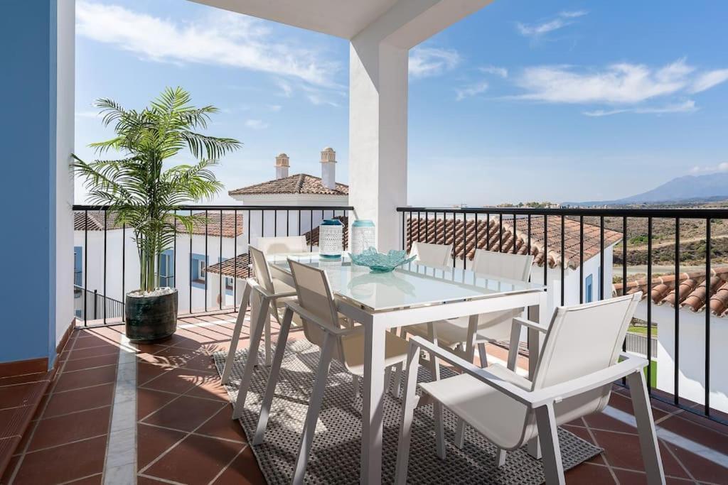 Apartment Stunning Apartment-7 People-6 Pools.402 *