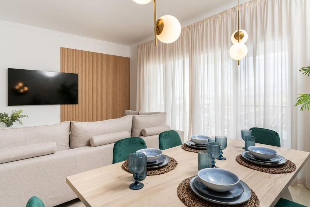 Apartment Stunning Apartment-7 People-6 Pools.402 Estepona