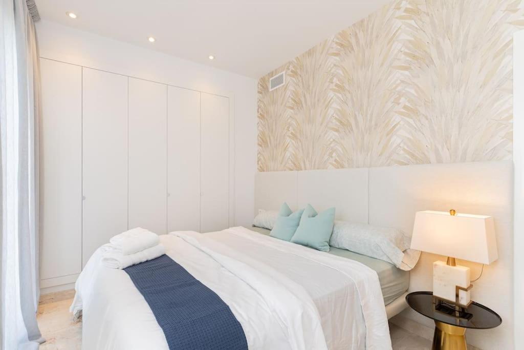 Stunning Apartment-7 People-6 Pools.402 Estepona