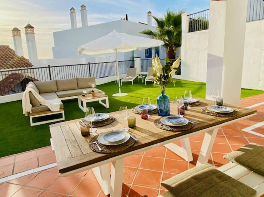 Apart. Paraiso Pueblo - 6 Pools - Golf 2001 Estepona