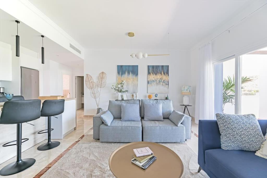 Luxury Paraiso Pueblo Apartment Estepona