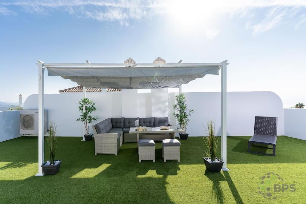 Penthouse -solarium- 6 Pools 422 Apartment